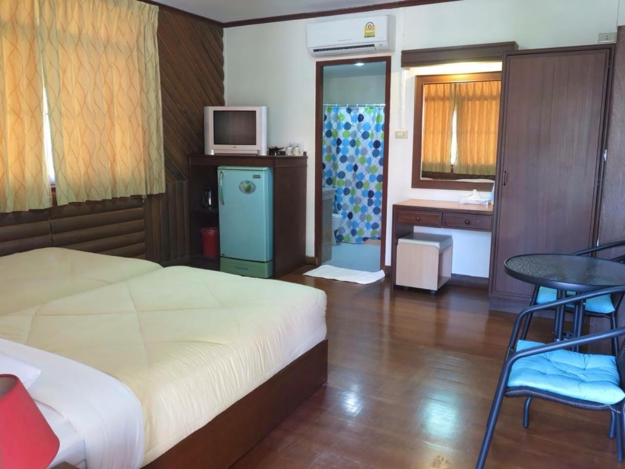 Bayview Beach Resort Ban Krut  Ruang foto