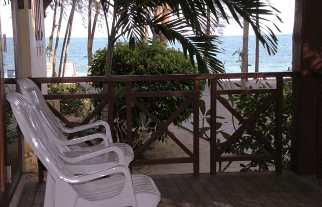 Bayview Beach Resort Ban Krut  Ruang foto