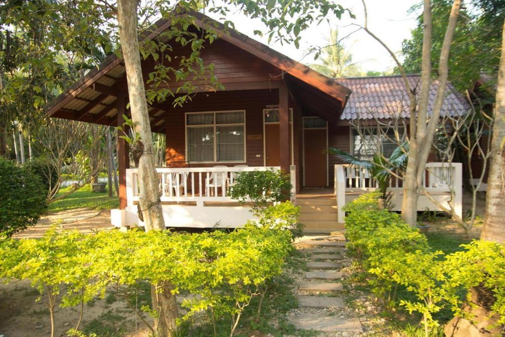 Bayview Beach Resort Ban Krut  Ruang foto