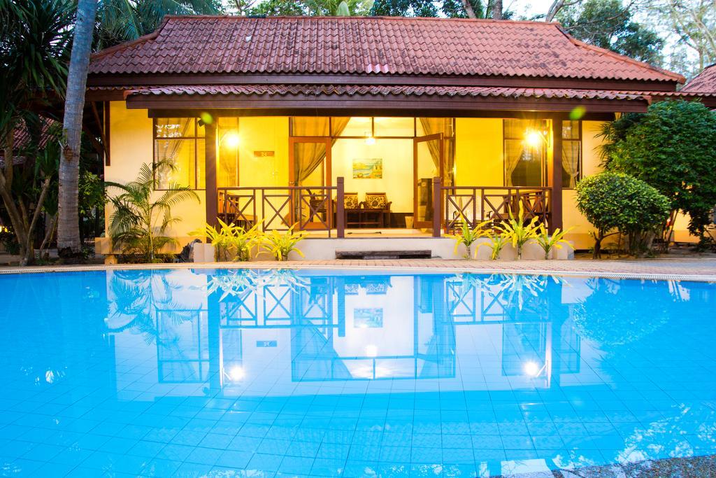 Bayview Beach Resort Ban Krut  Ruang foto